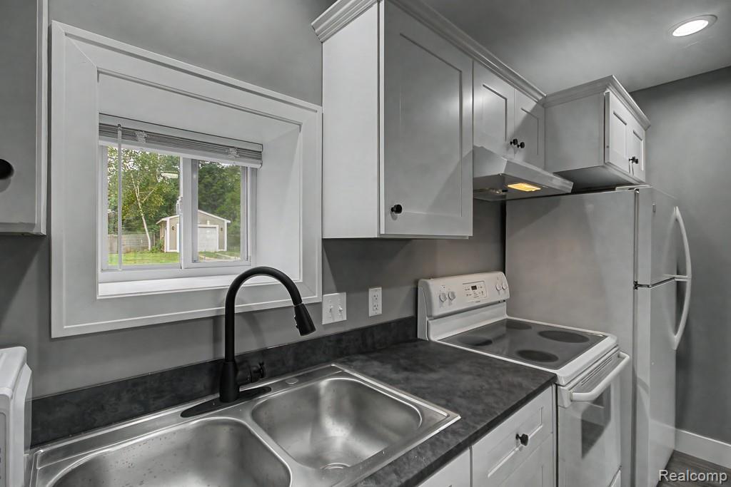 2510 Lakeside Drive Property Photo 41