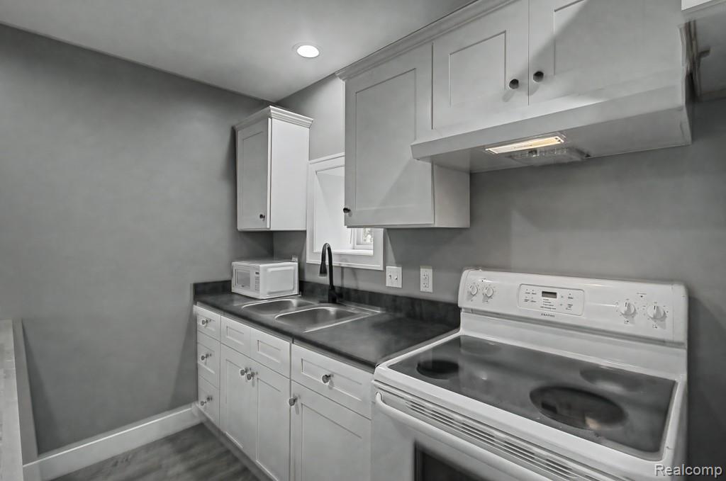 2510 Lakeside Drive Property Photo 42