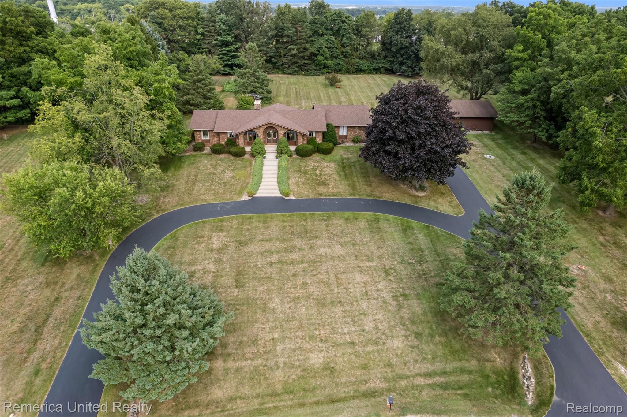59245 Bishop Road Property Photo 1