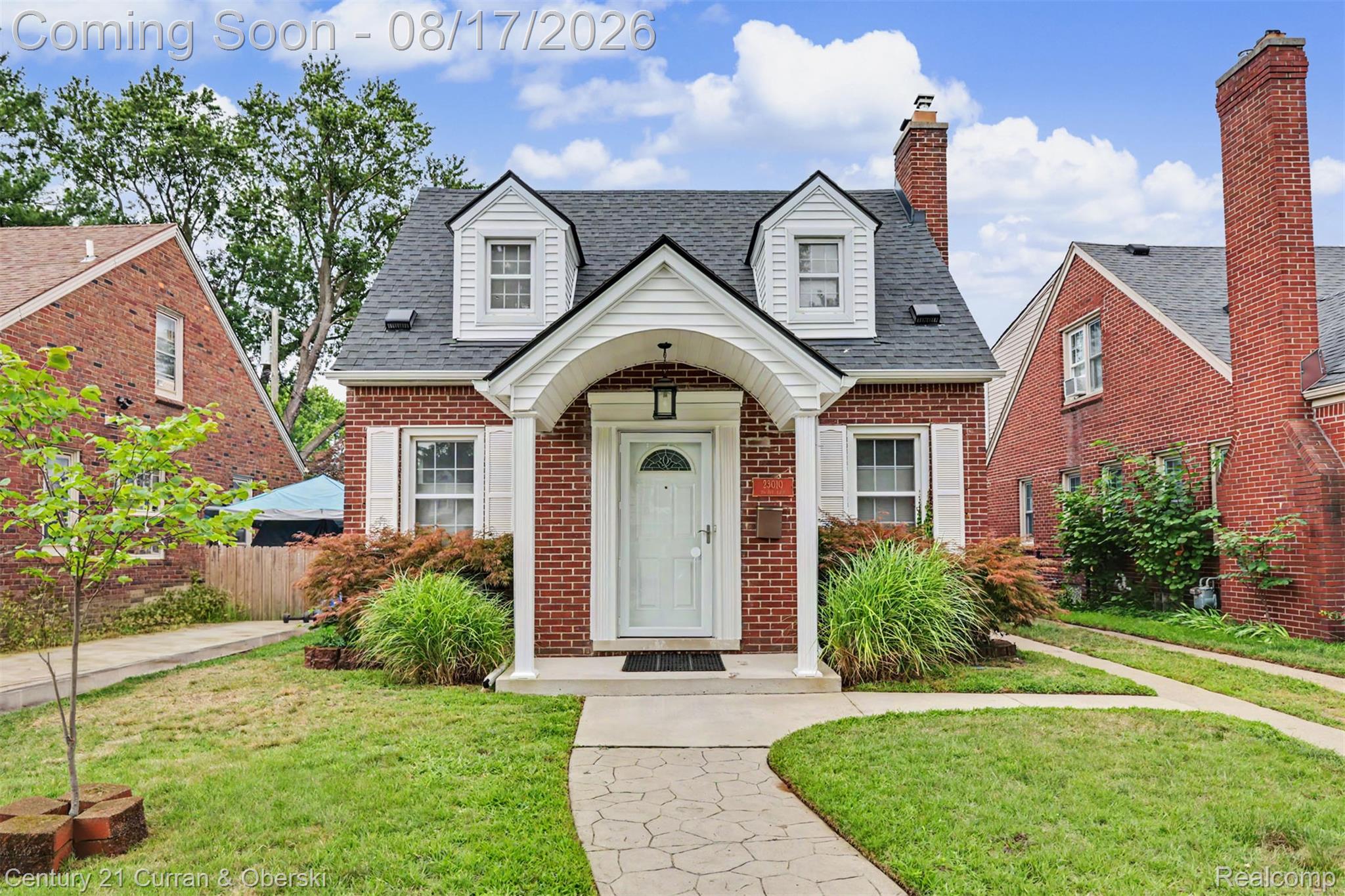 23010 Murray Street Property Photo 1