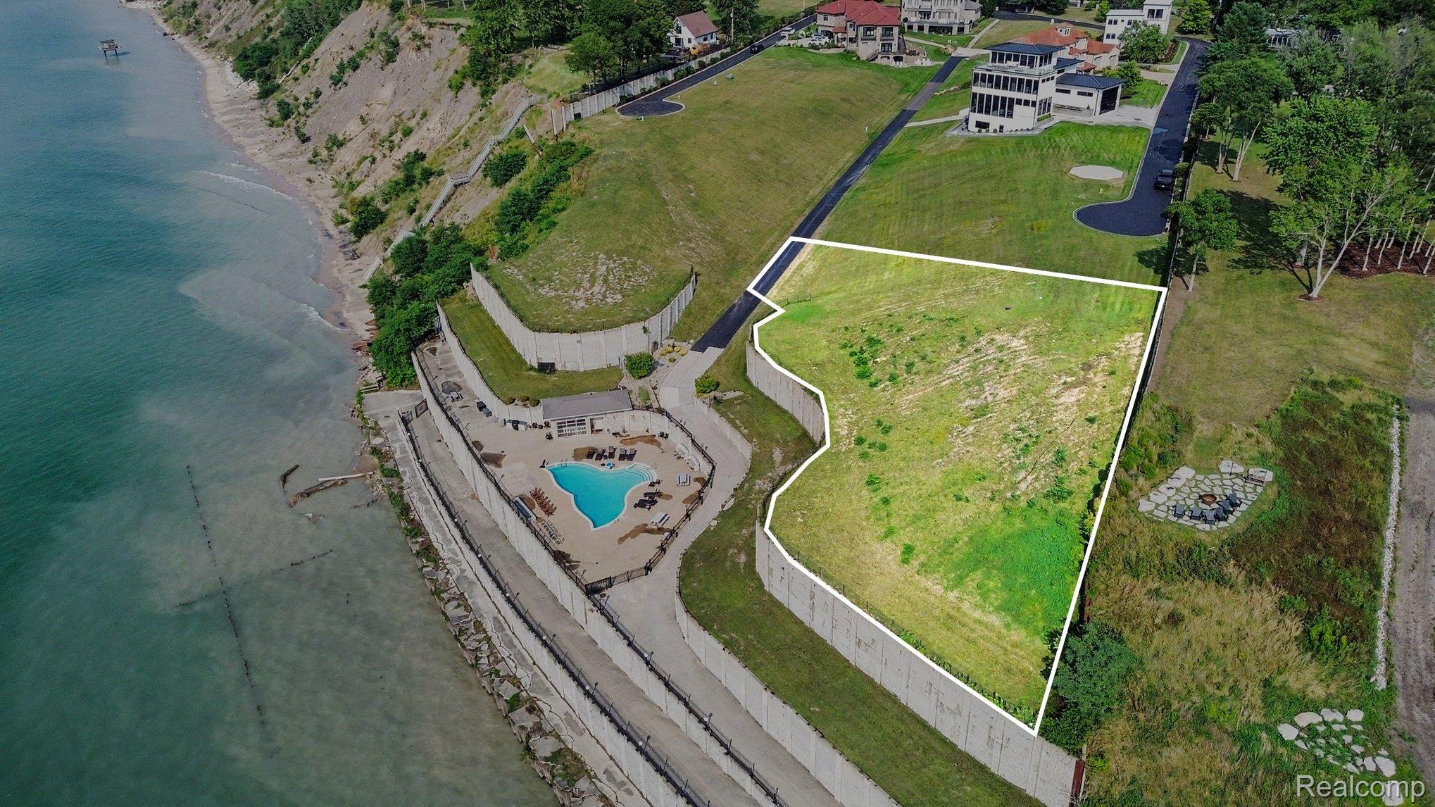 603 Sul Lago Property Photo 2