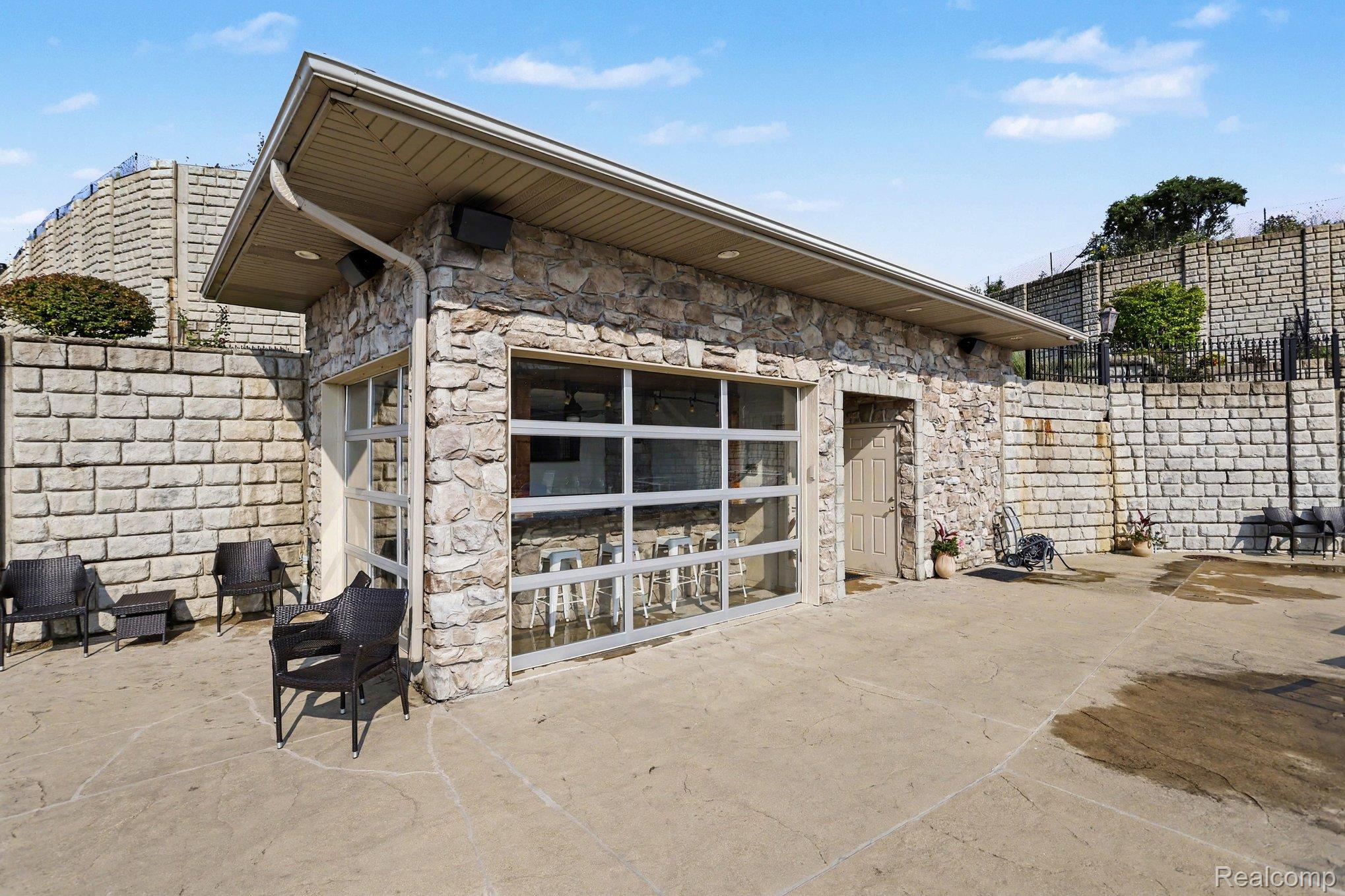 603 Sul Lago Property Photo 9