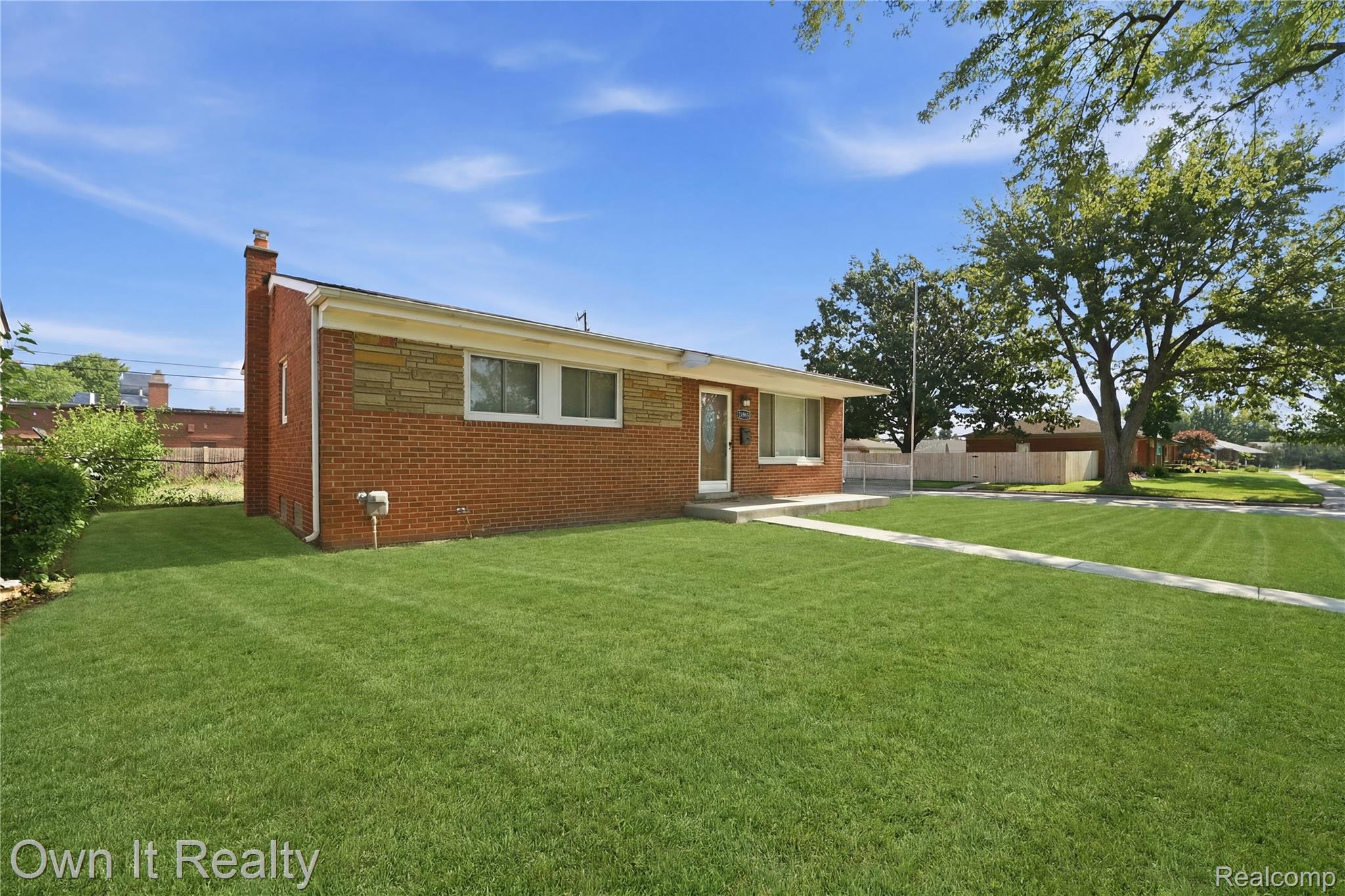 24985 Mabray Avenue Property Photo 3