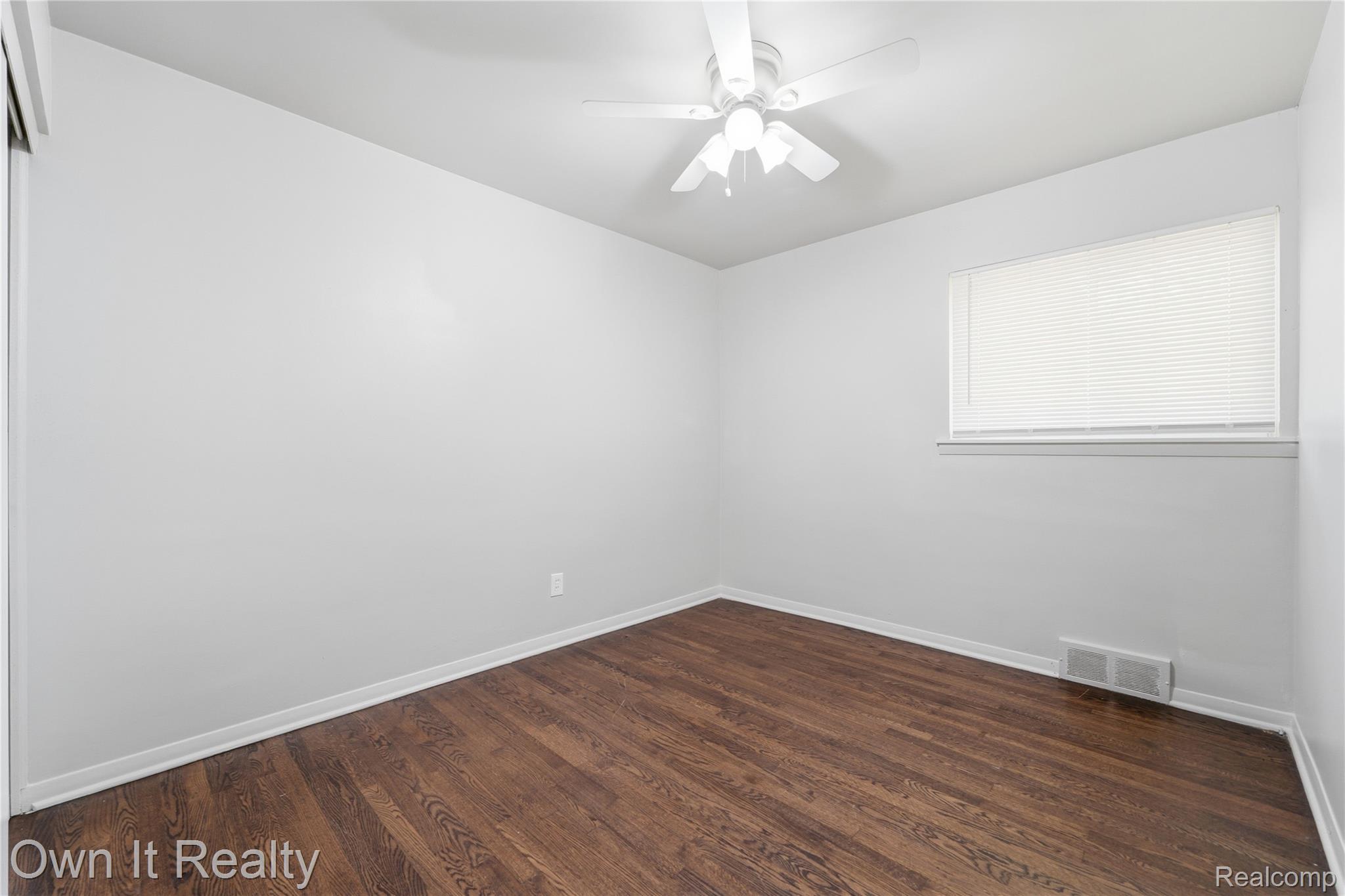 24985 Mabray Avenue Property Photo 9