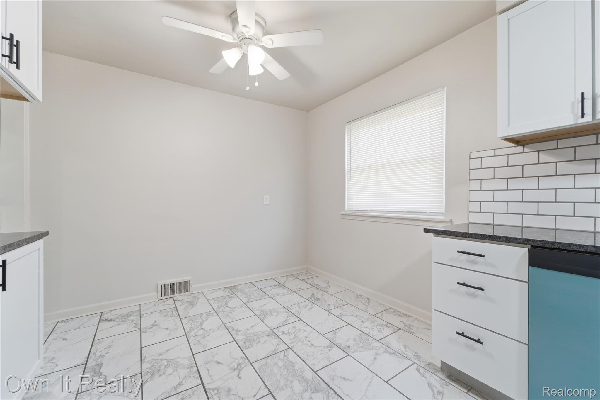 24985 Mabray Avenue Property Photo 19