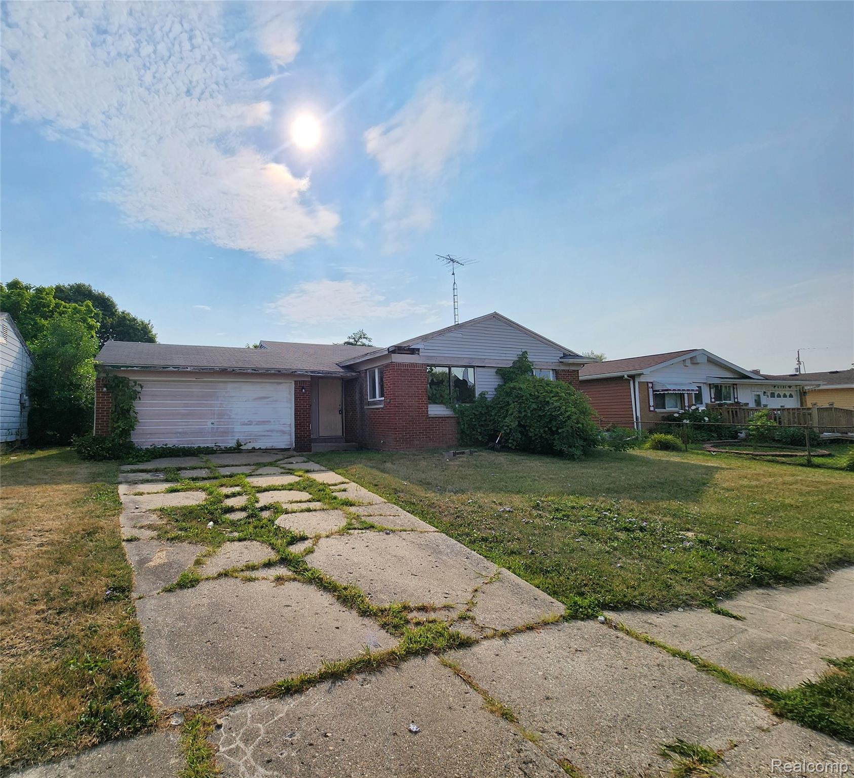 6104 Hilton Lane Property Photo 1