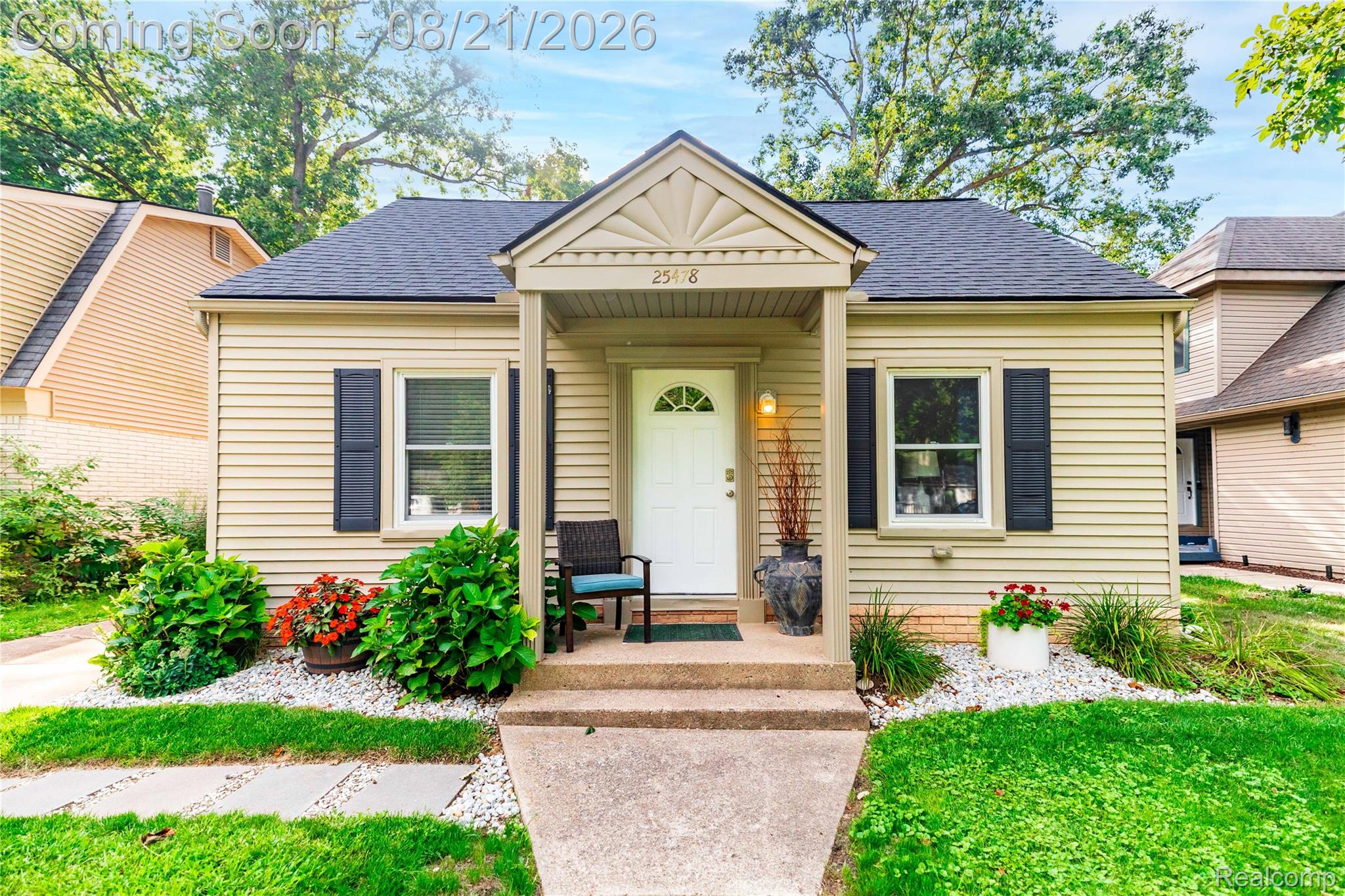 25478 6th Street Property Photo 2