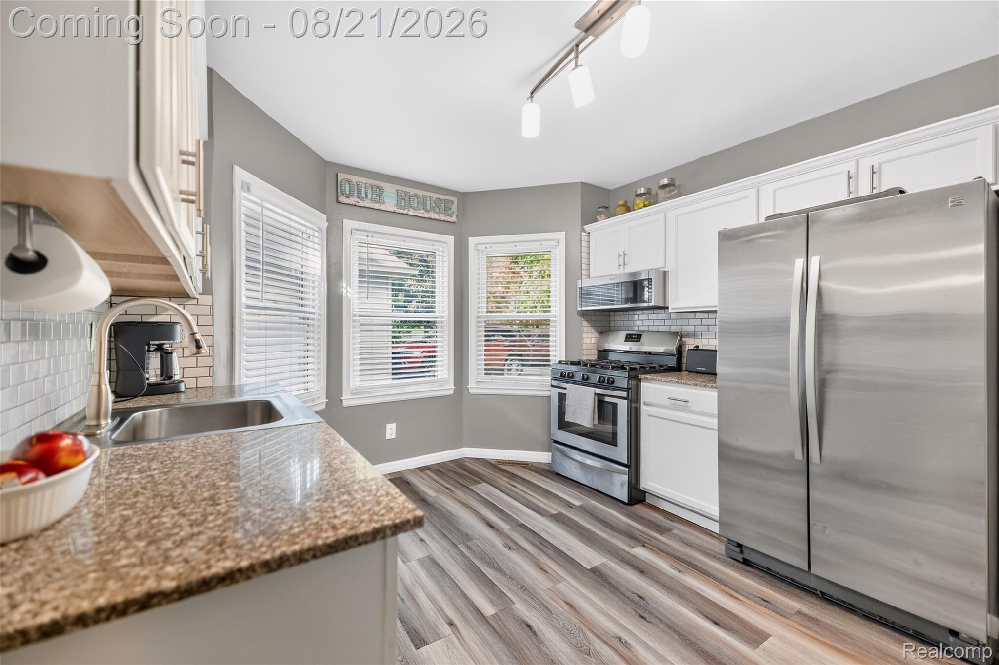 25478 6th Street Property Photo 12