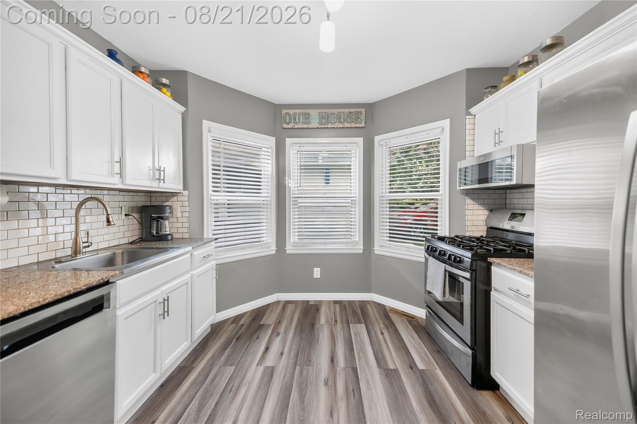 25478 6th Street Property Photo 13
