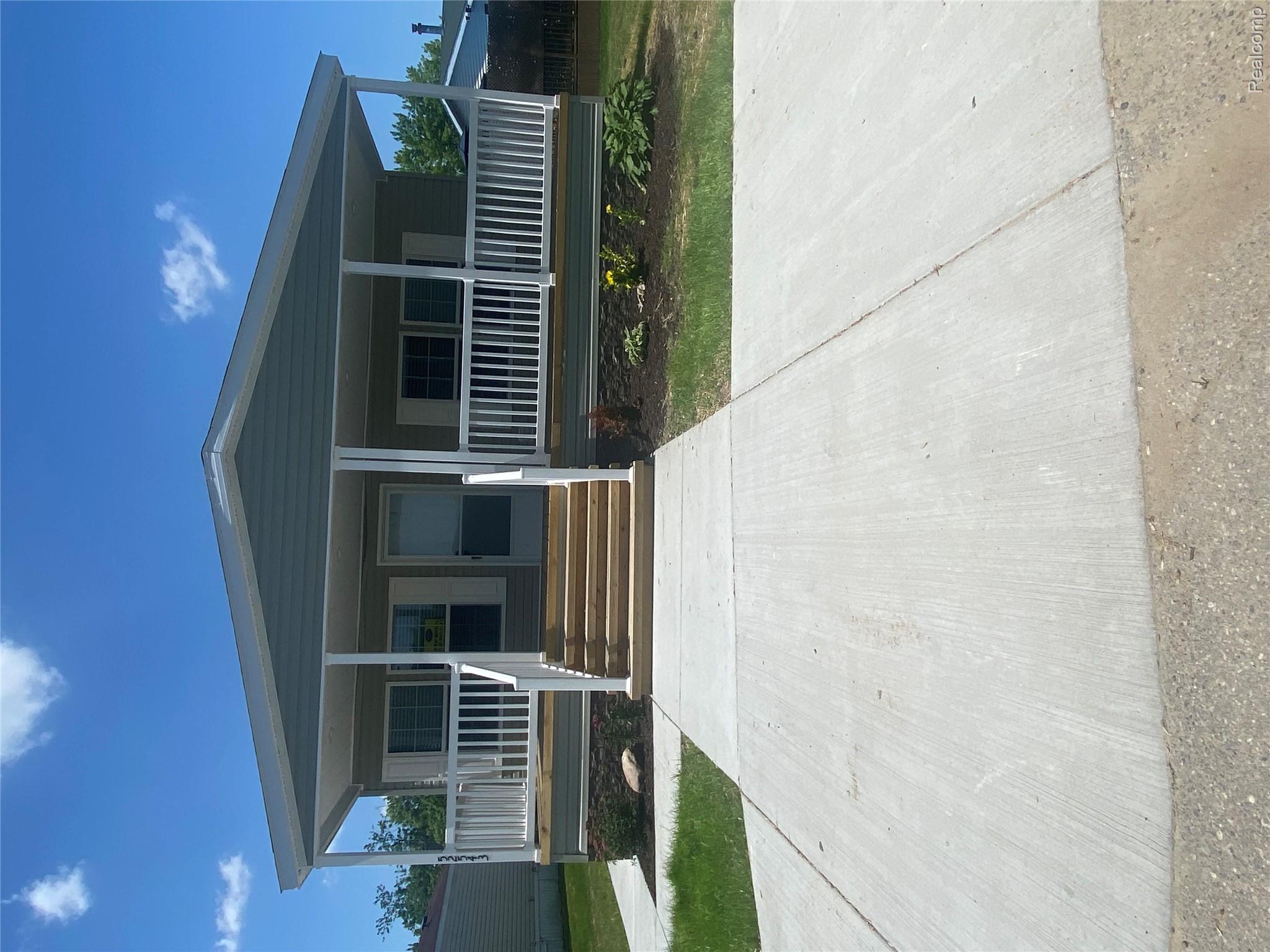 52543 Potomac Court Property Photo 1