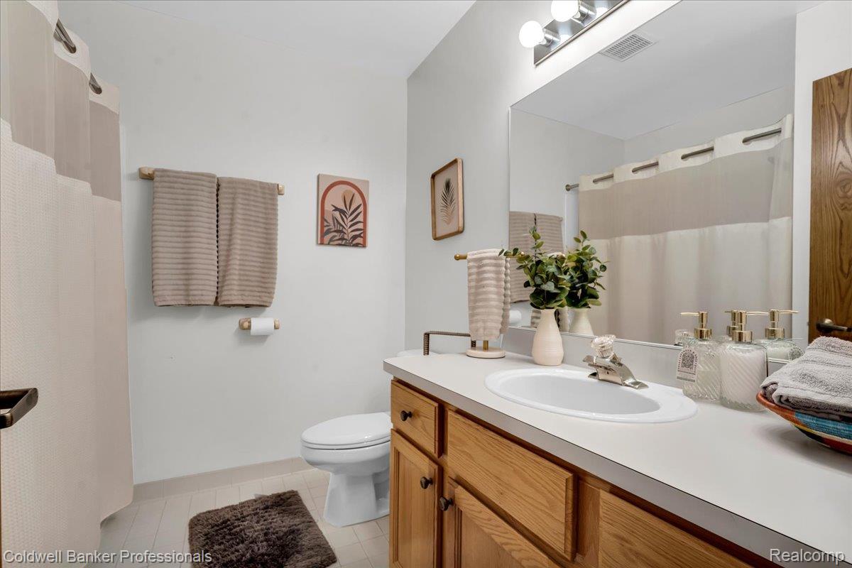 2736 Winter Garden Court Property Photo 28