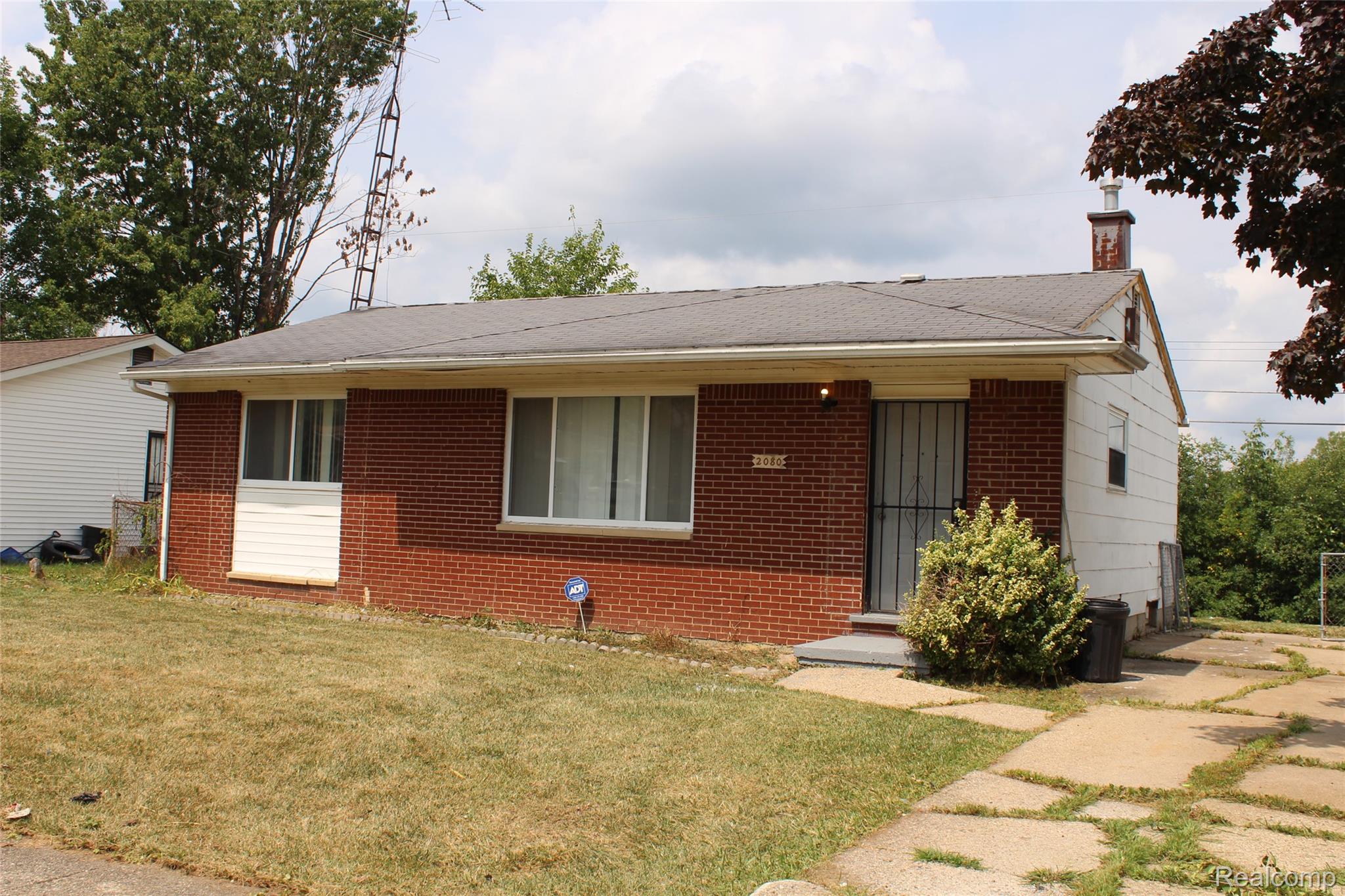 2080 Flamingo Drive Property Photo 1