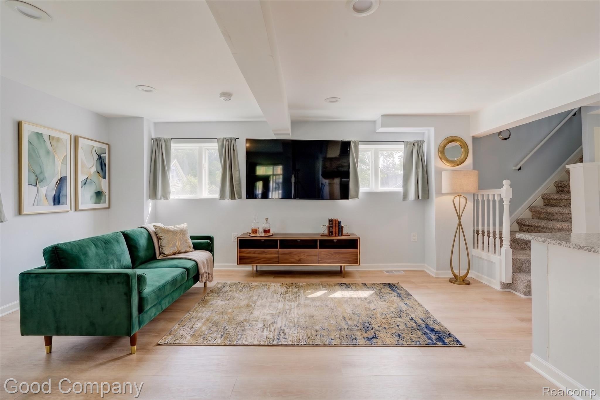 1269 Rochester Road Property Photo 2