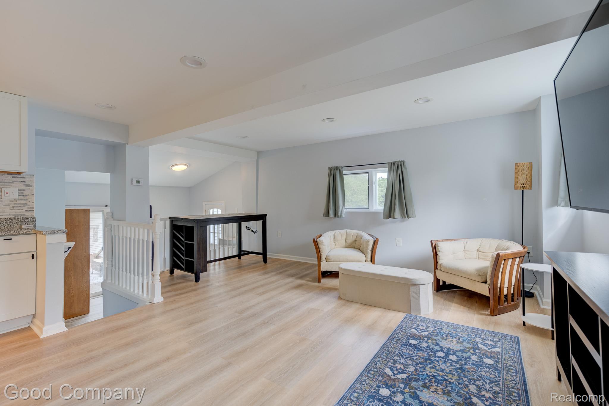1269 Rochester Road Property Photo 8