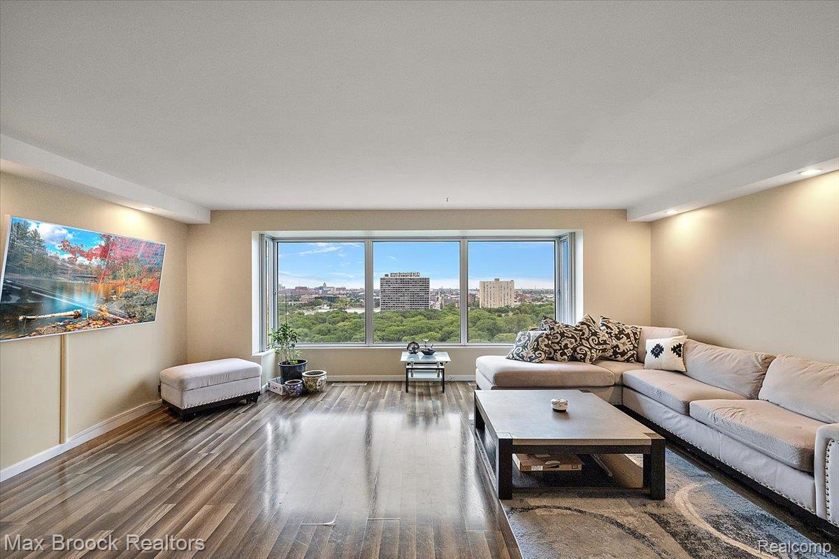 1300 E Lafayette Street 1509 Property Photo 5