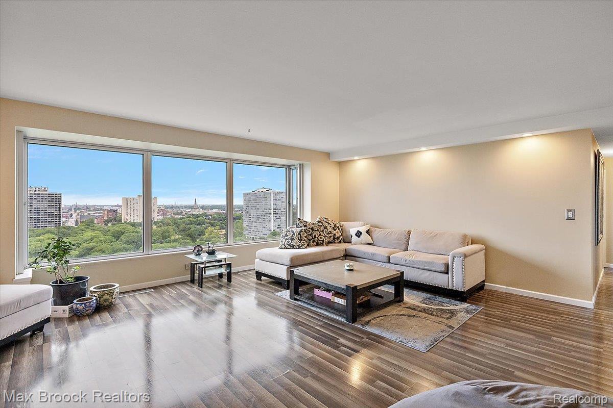 1300 E Lafayette Street 1509 Property Photo 6