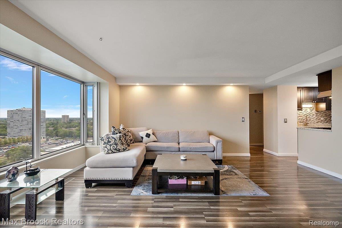 1300 E Lafayette Street 1509 Property Photo 7