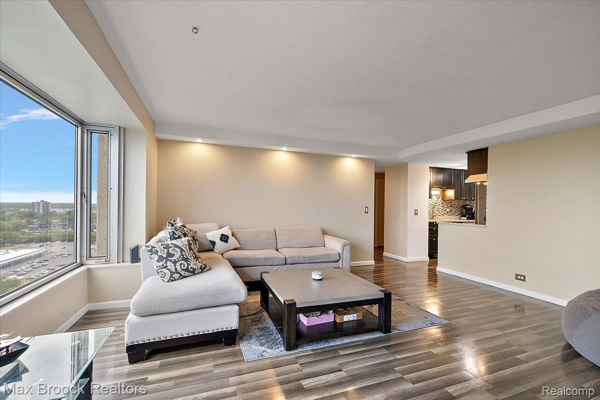 1300 E Lafayette Street 1509 Property Photo 8