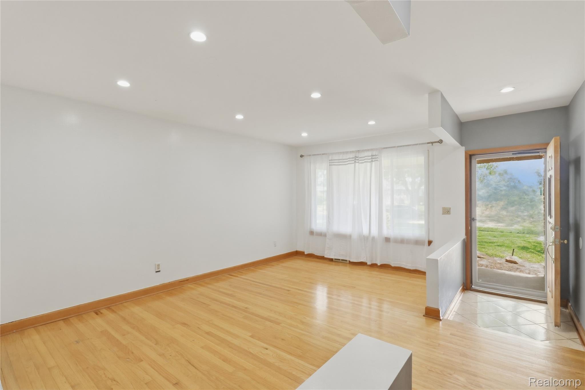 3125 Hedge Drive Property Photo 7