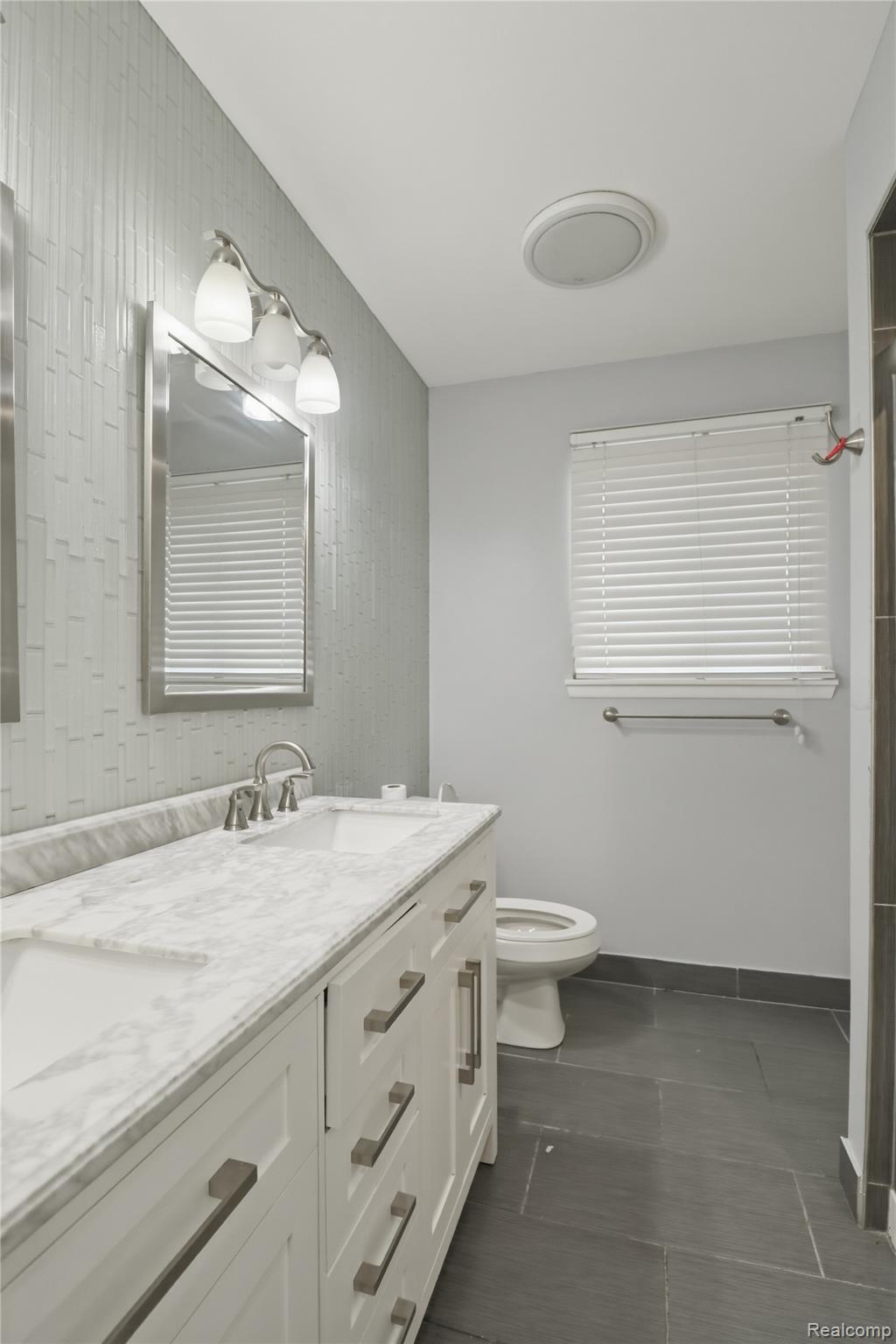 3125 Hedge Drive Property Photo 15