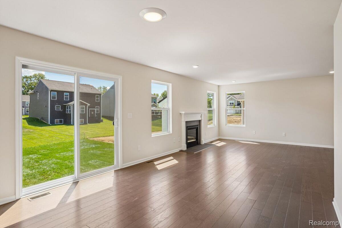 709 Whisperwood Way Property Photo 9