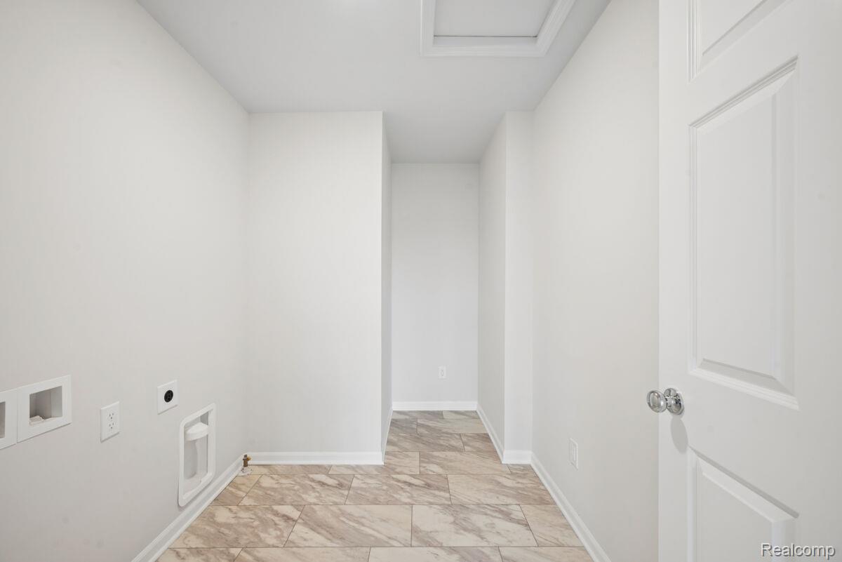 709 Whisperwood Way Property Photo 21