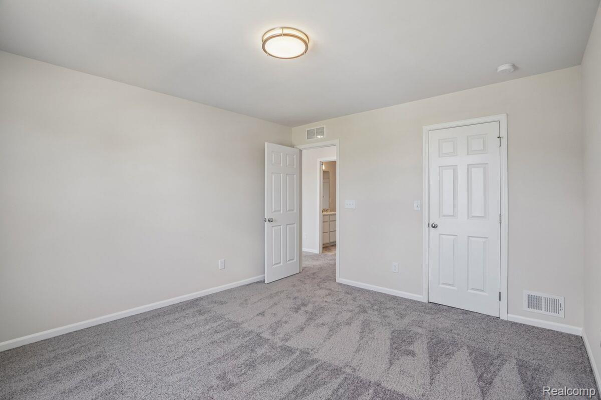 709 Whisperwood Way Property Photo 26