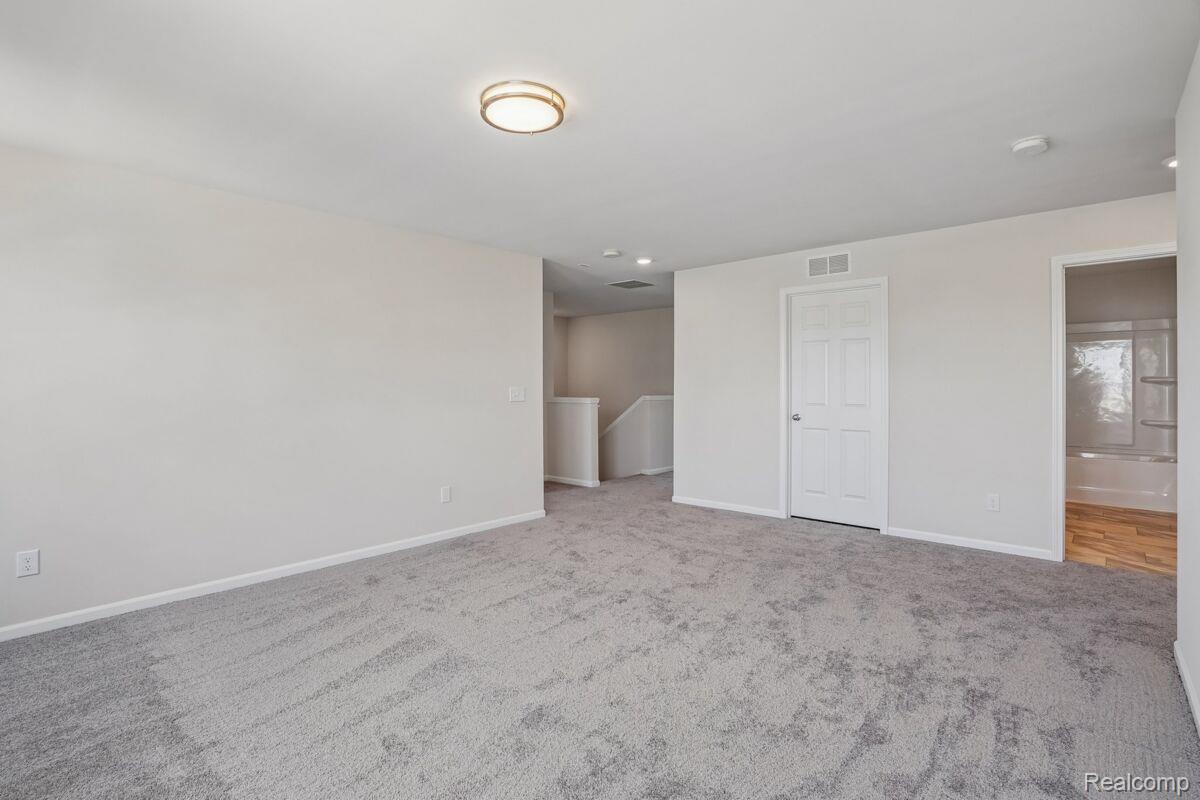 709 Whisperwood Way Property Photo 27