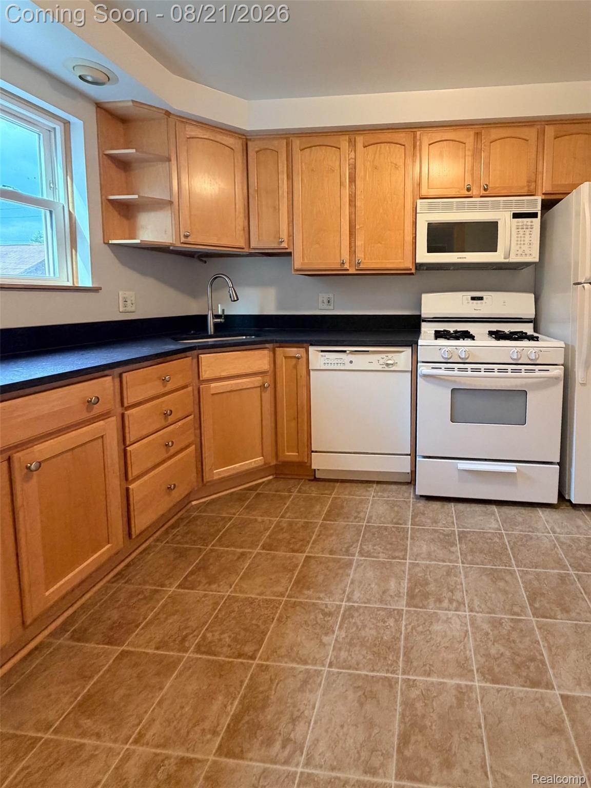 1261 S Birch Street Property Photo 2