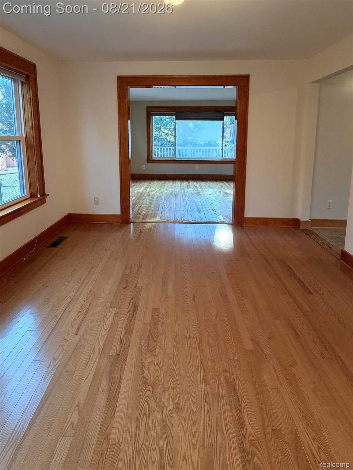 1261 S Birch Street Property Photo 9