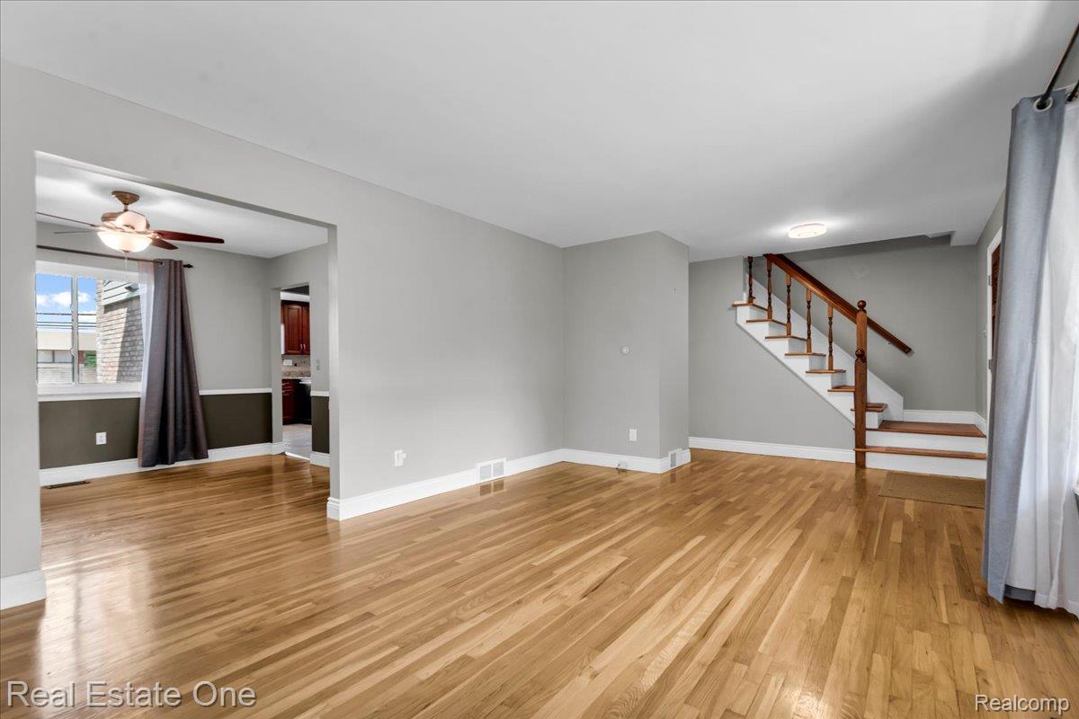 5063 Abington Drive Property Photo 7