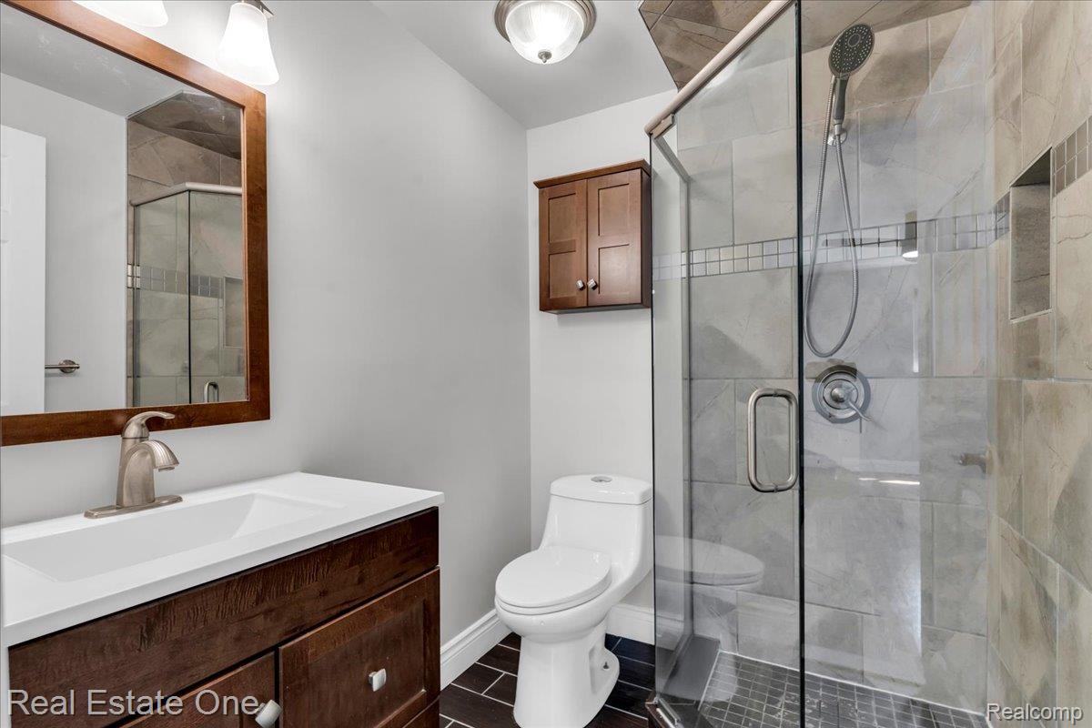 5063 Abington Drive Property Photo 17