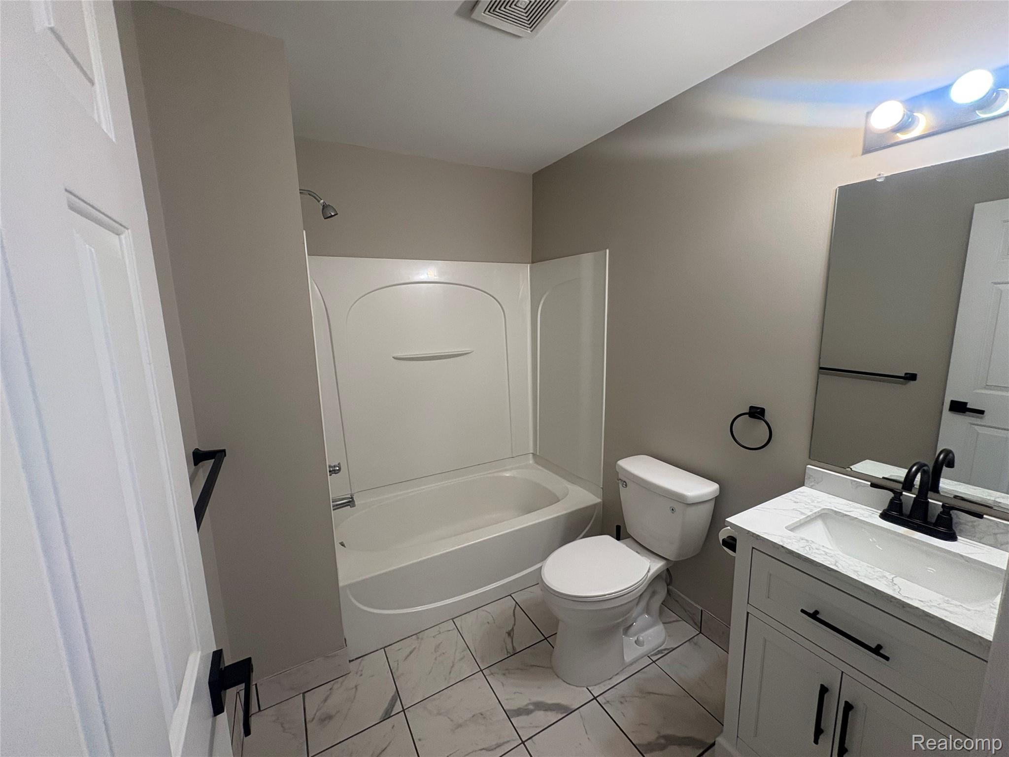 1123 Beaver Run Property Photo 4