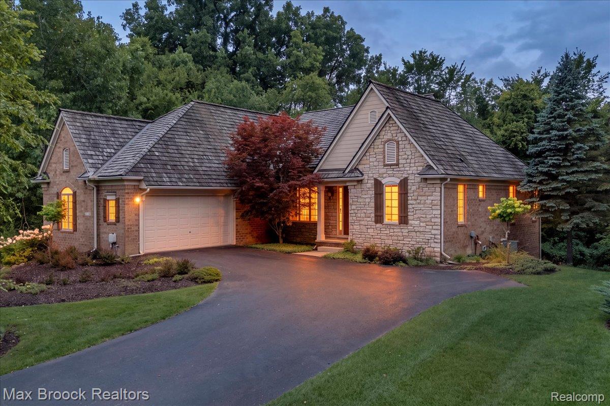 32935 Cressbrook Circle Property Photo 1