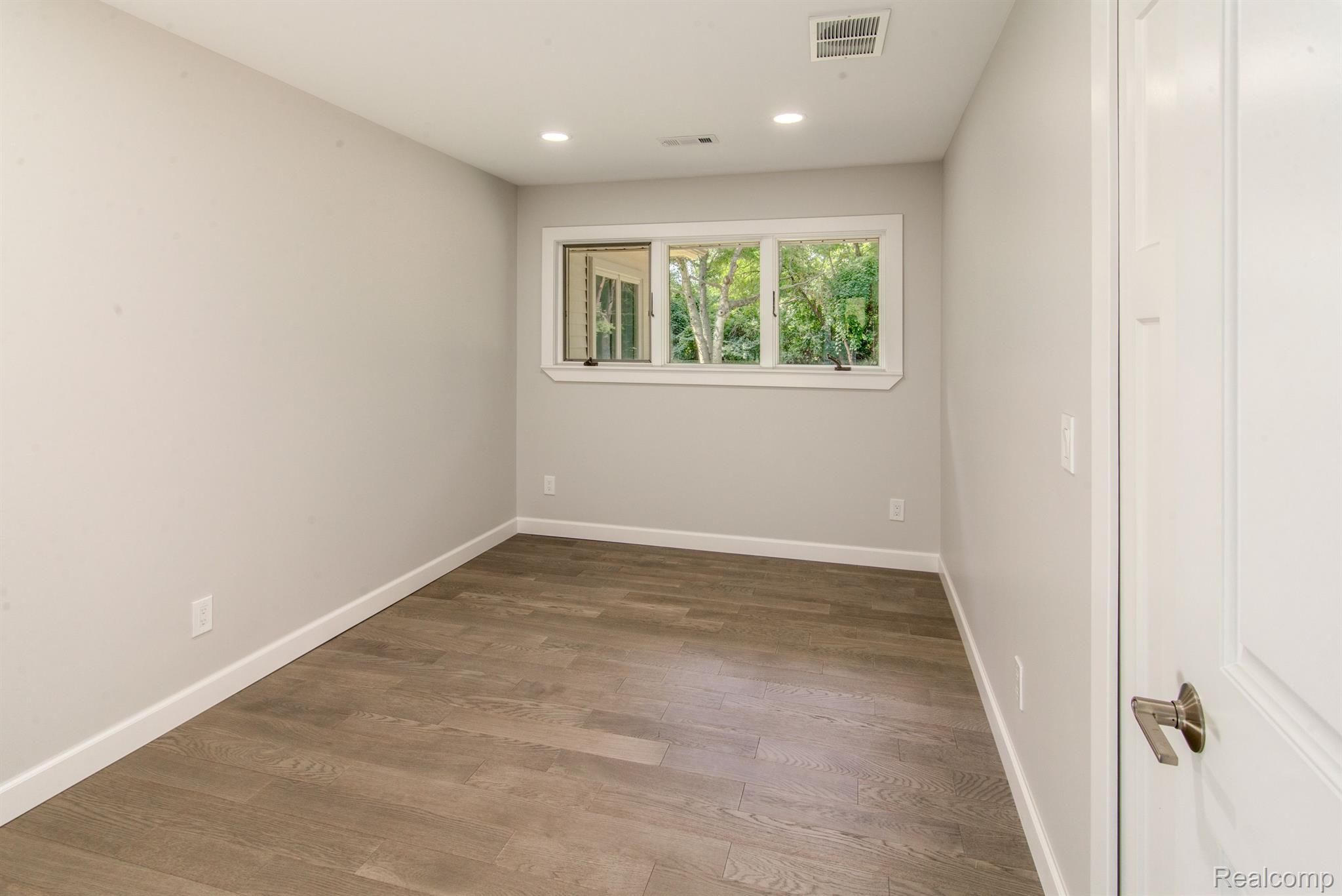 2800 Acorn Road Property Photo 17