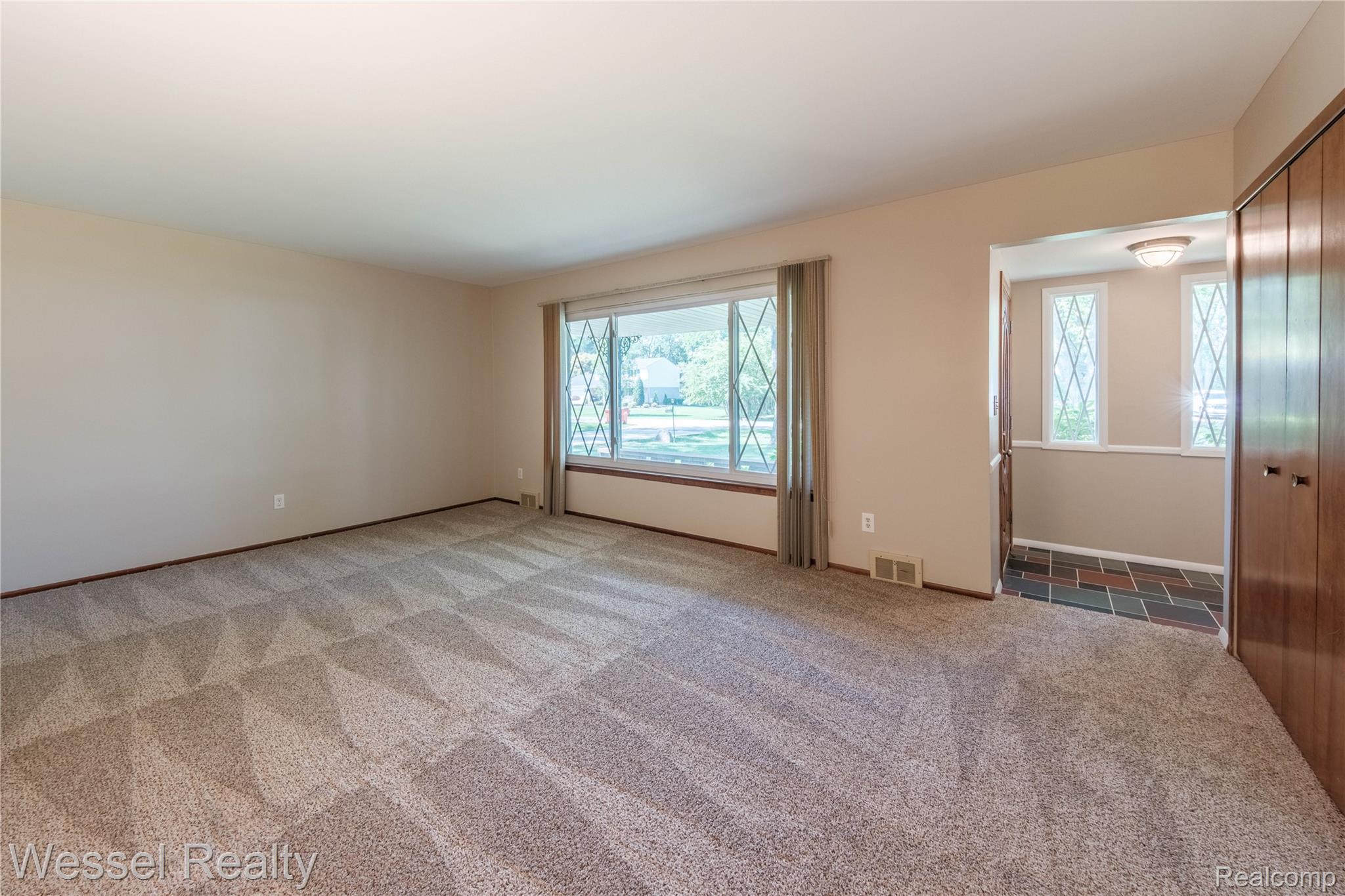 60384 Shawnee Lane Property Photo 6