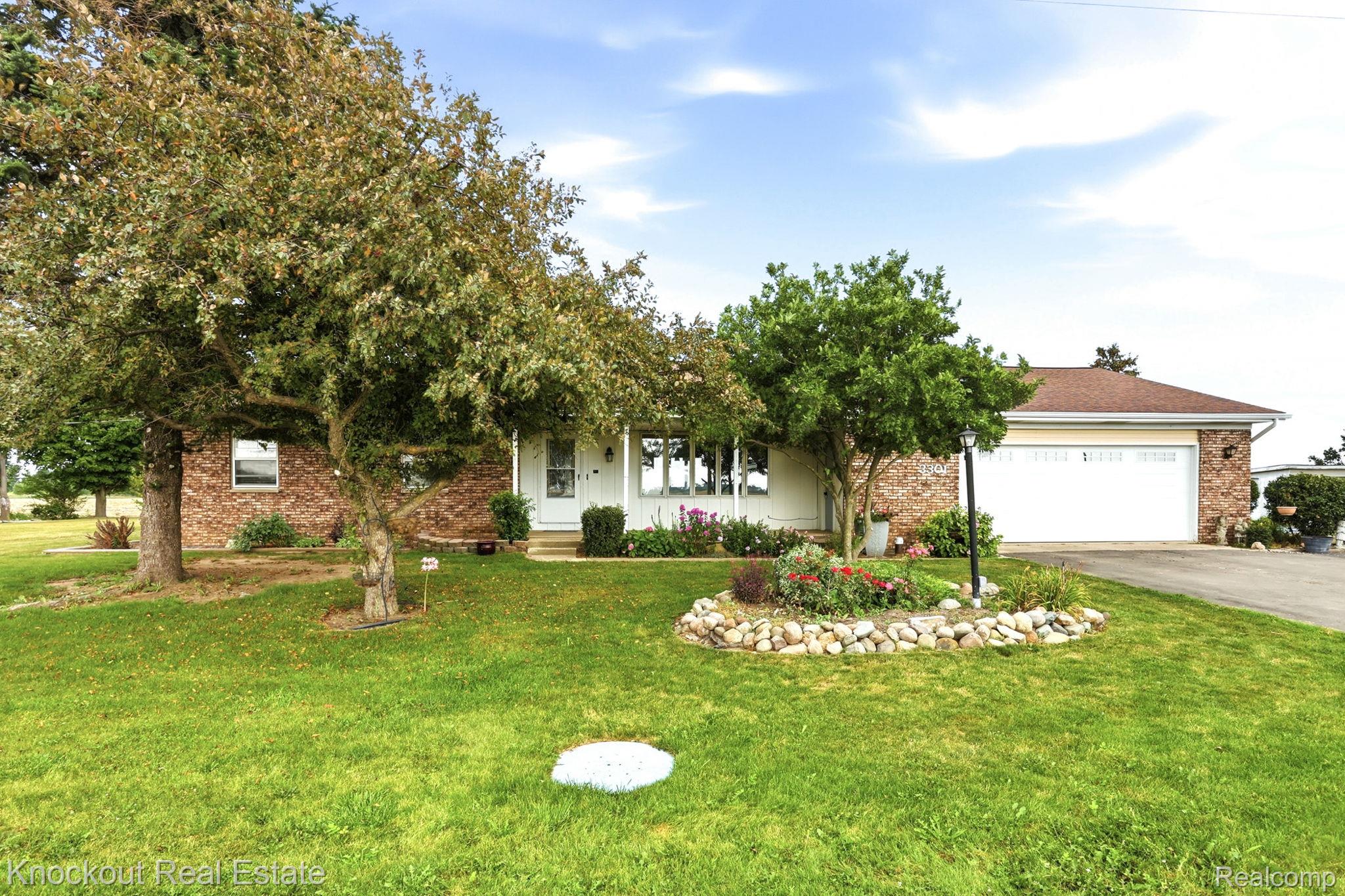3301 S Quanicassee Road Property Photo 1
