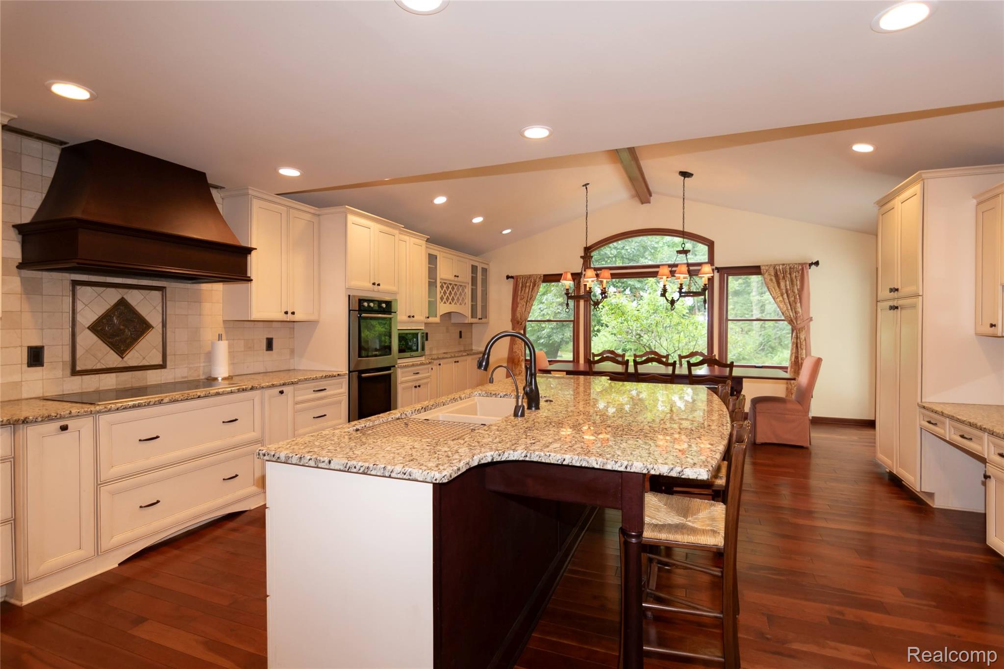 19177 Meridian Road Property Photo 6