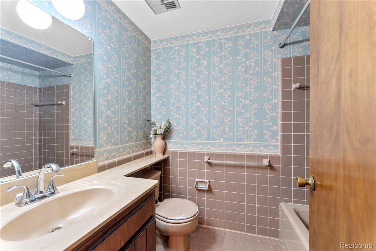 19177 Meridian Road Property Photo 14