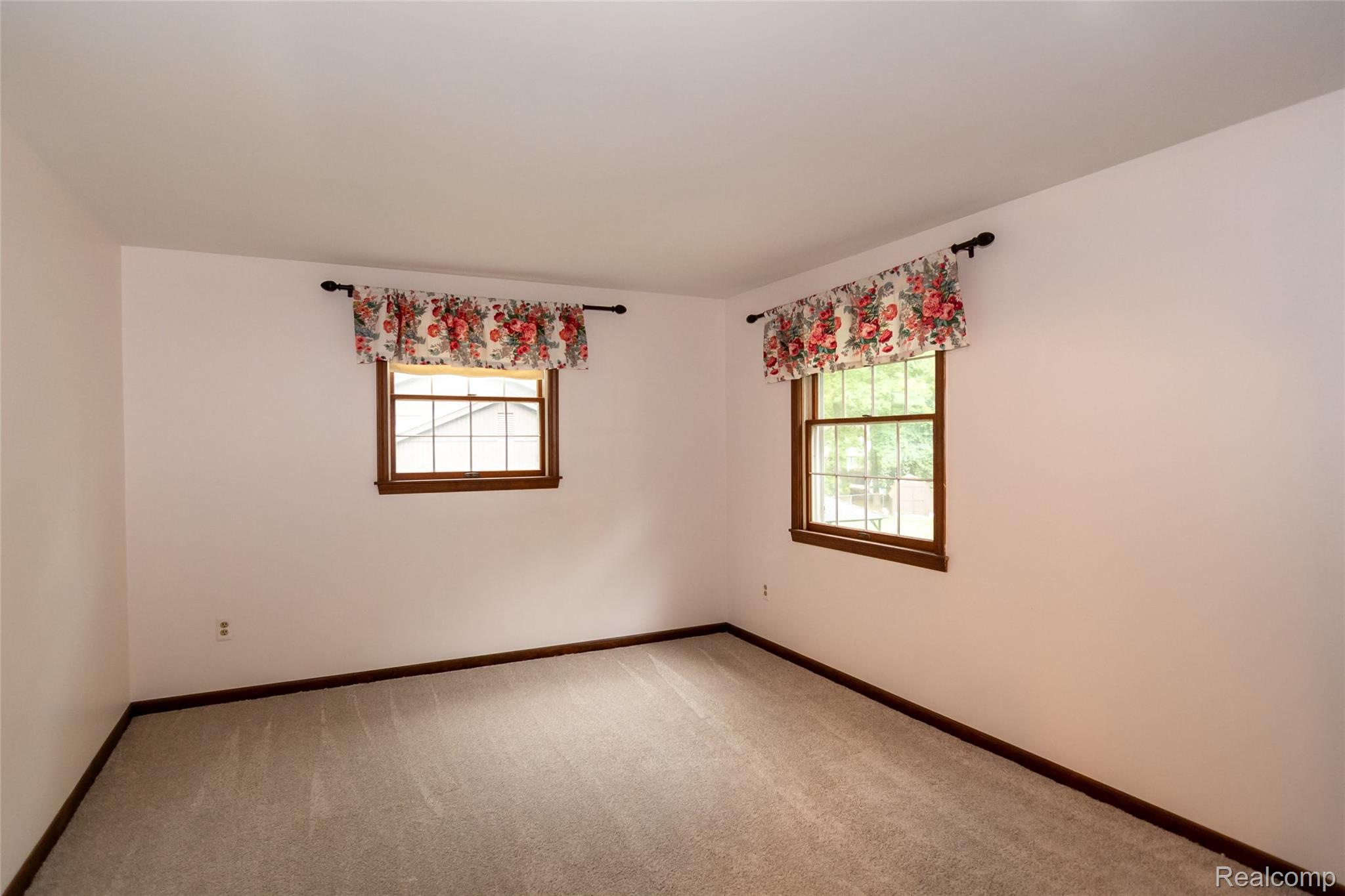 19177 Meridian Road Property Photo 15