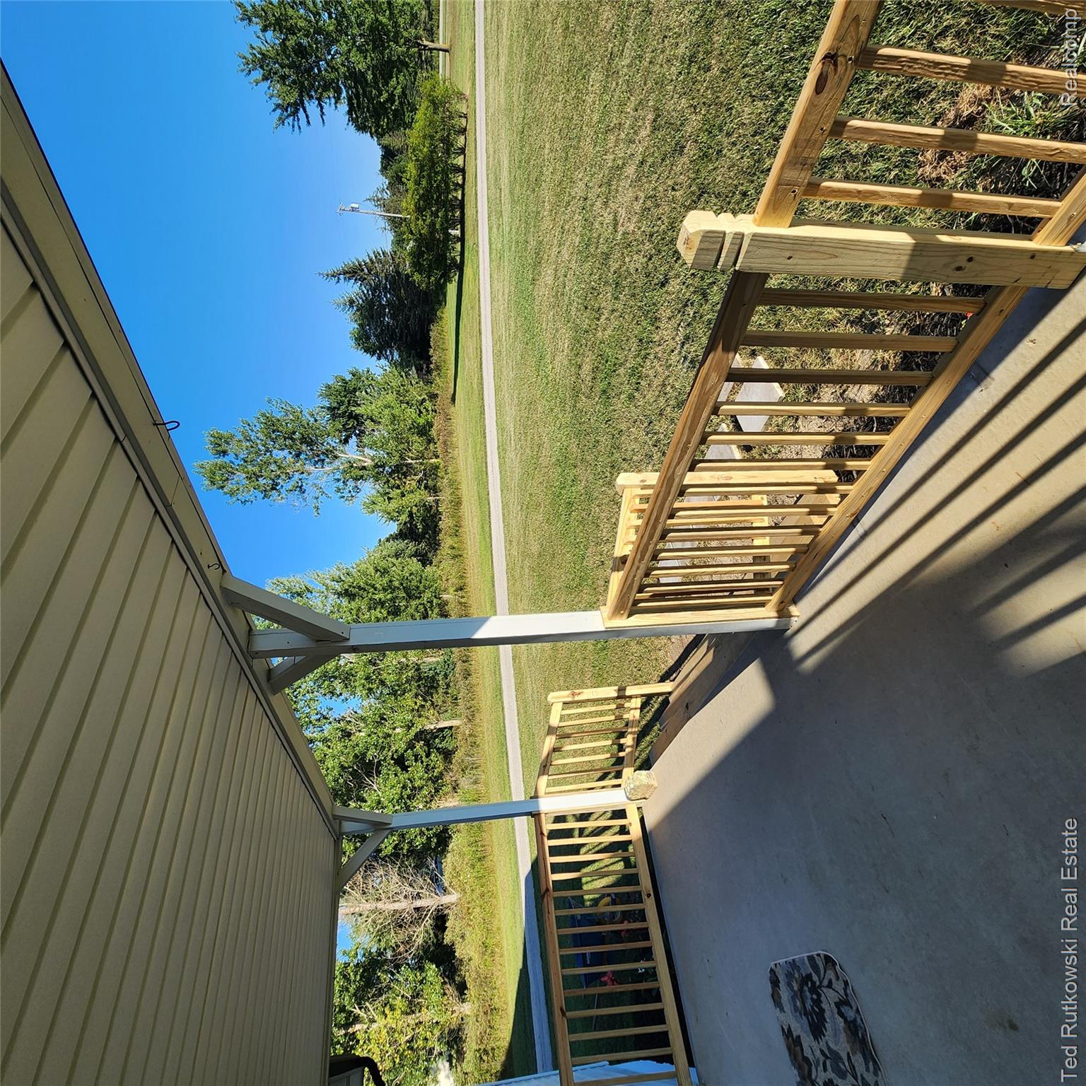12350 Masters Road Property Photo 6