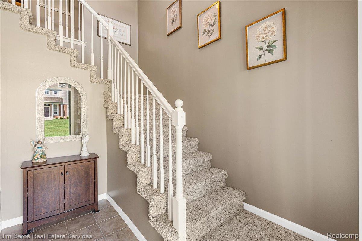 52316 Naugatuck Drive Property Photo 4