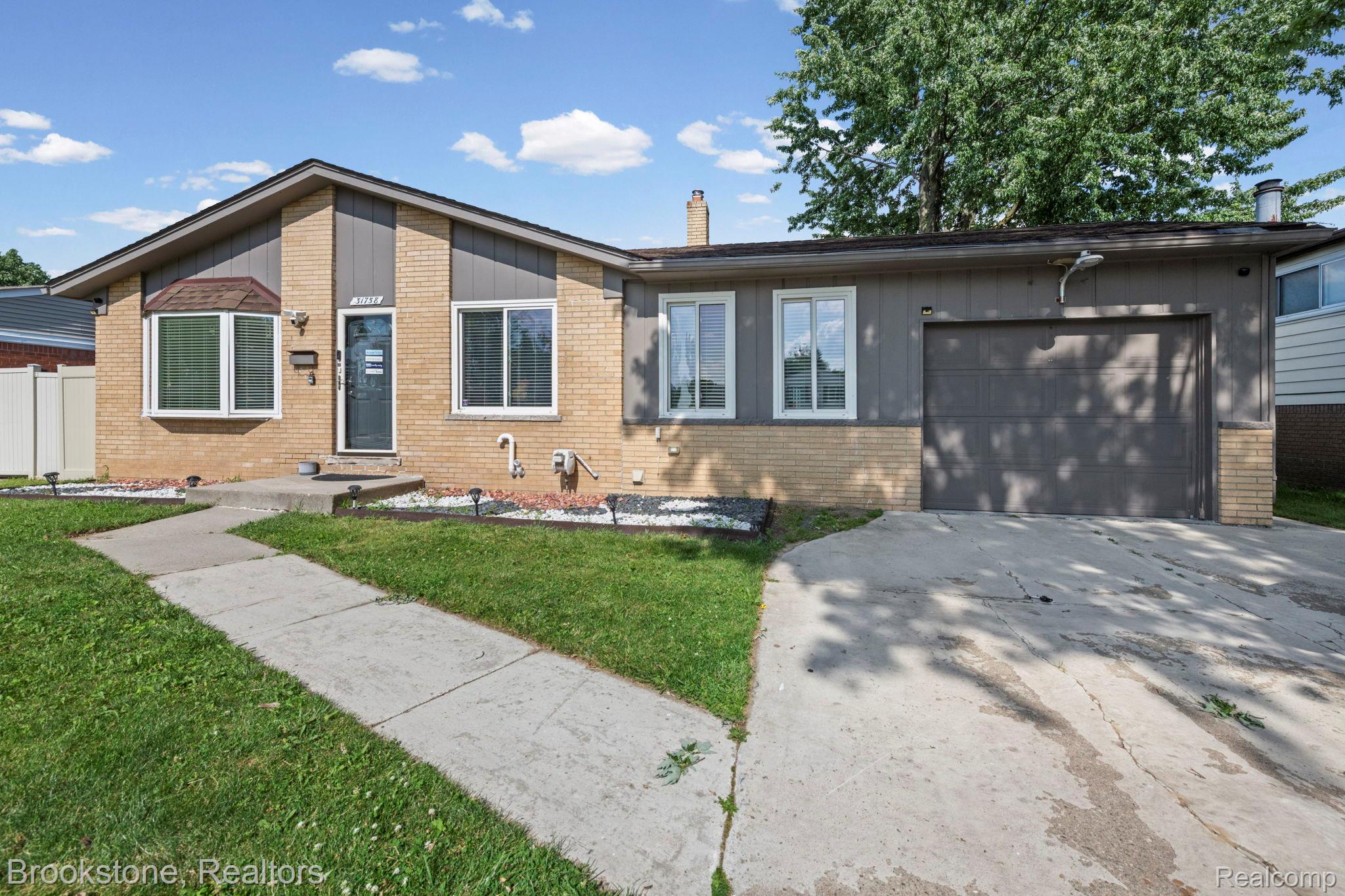 31758 Eiffel Avenue Property Photo 1