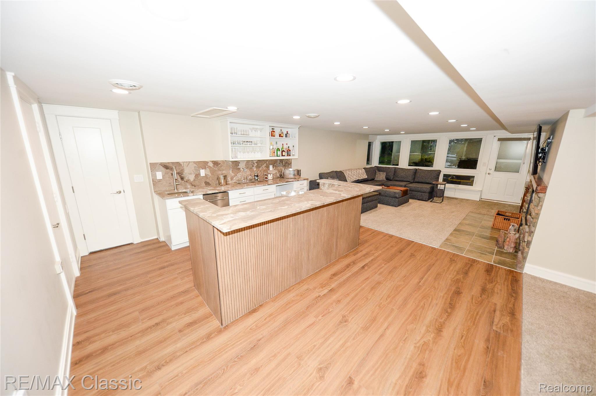 6600 Valley Spring Road Property Photo 28