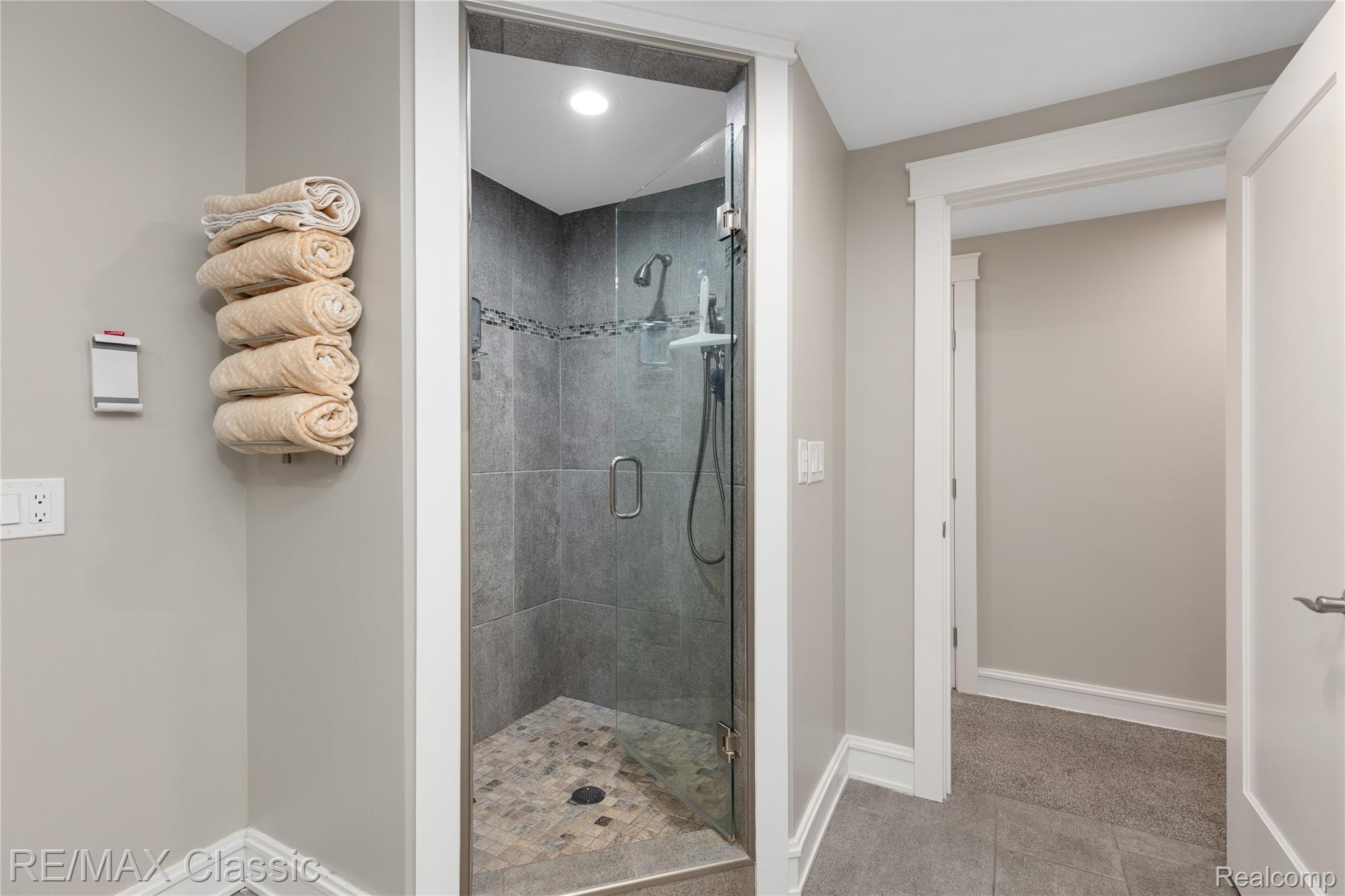 6600 Valley Spring Road Property Photo 39