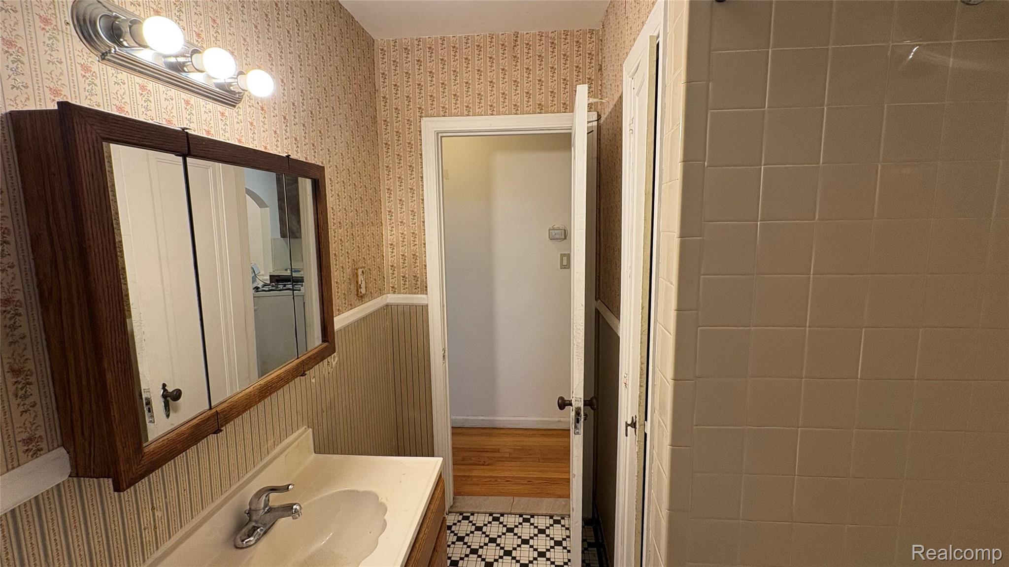 12108 Wayburn Street Property Photo 6