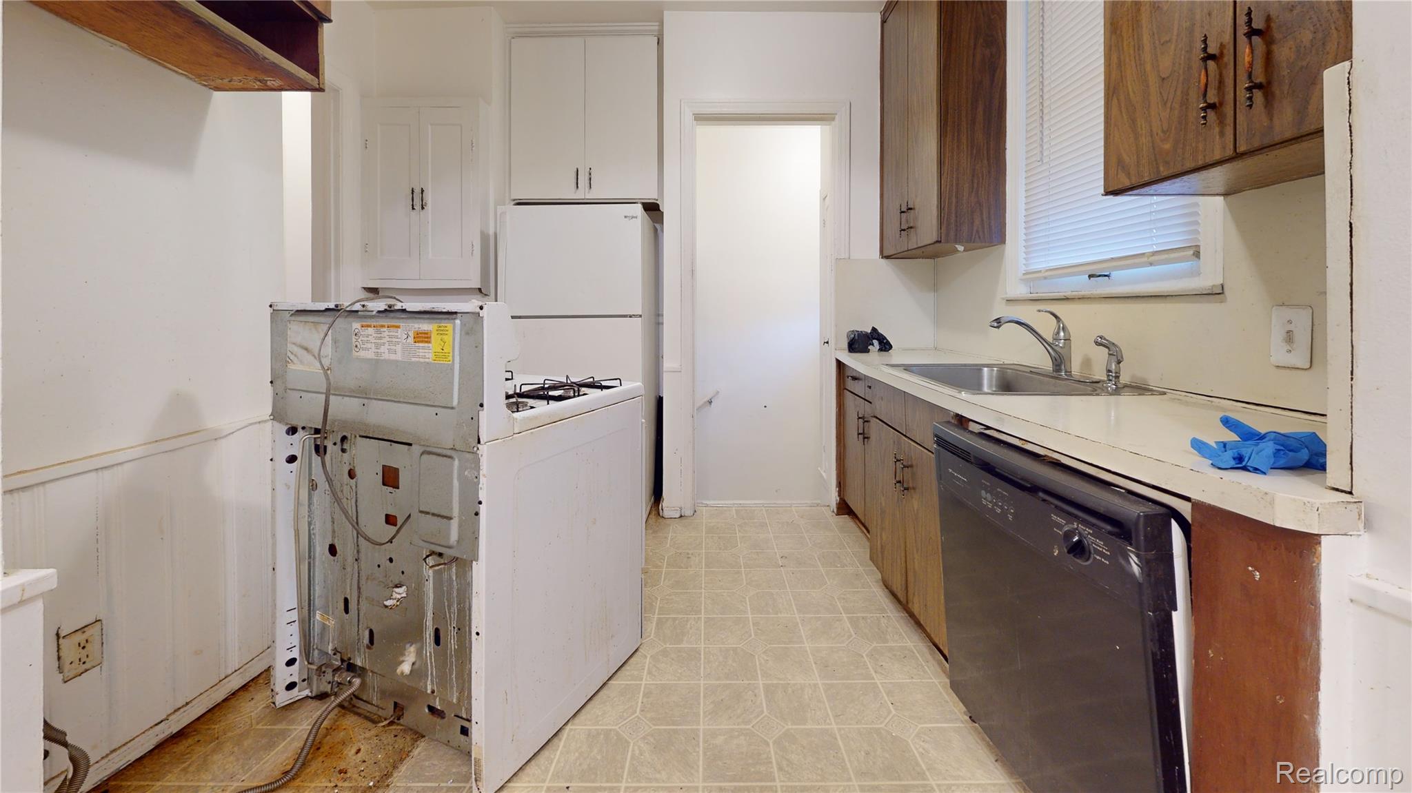 12108 Wayburn Street Property Photo 10