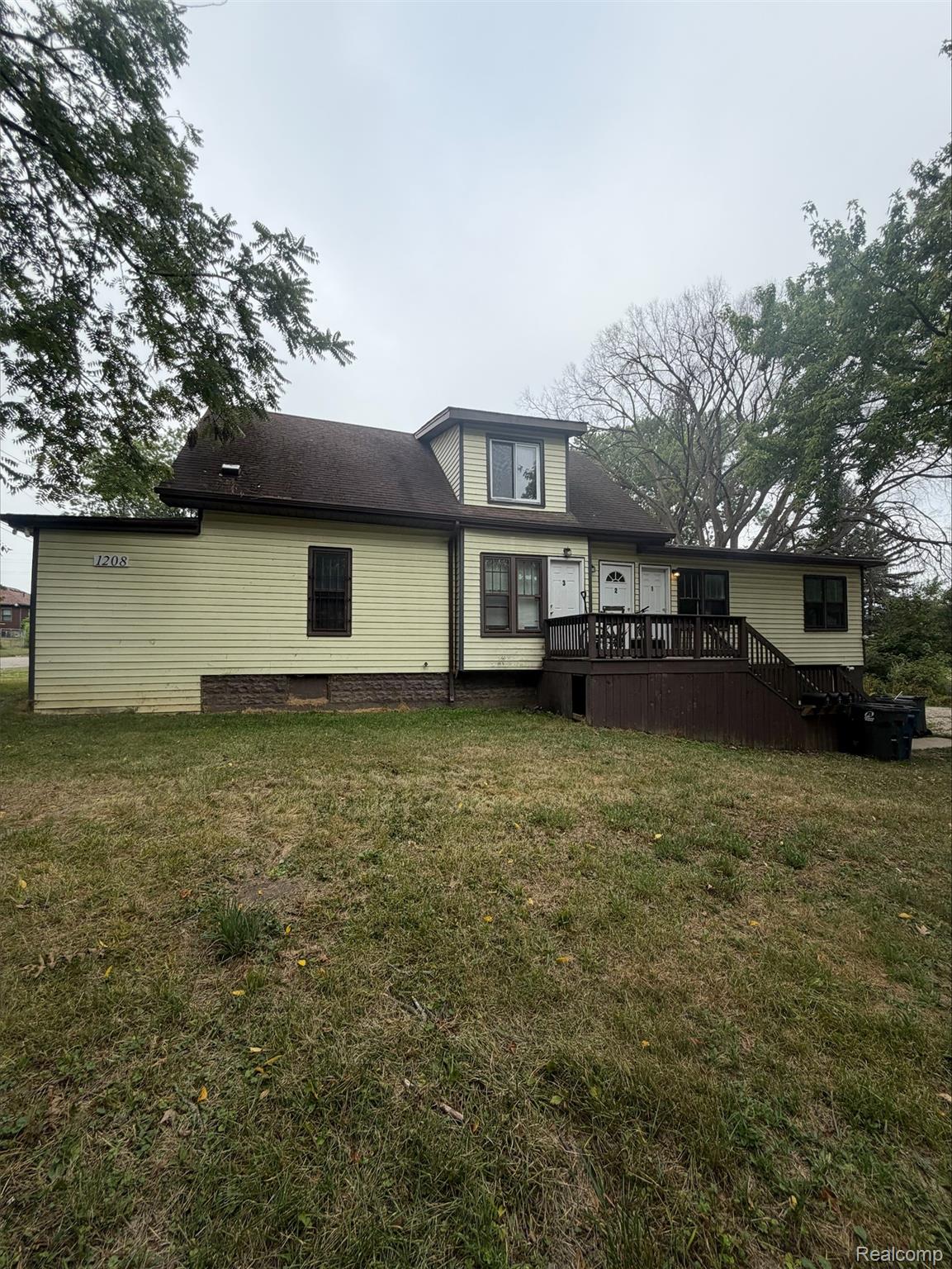 1208 W 4th Avenue Property Photo 5
