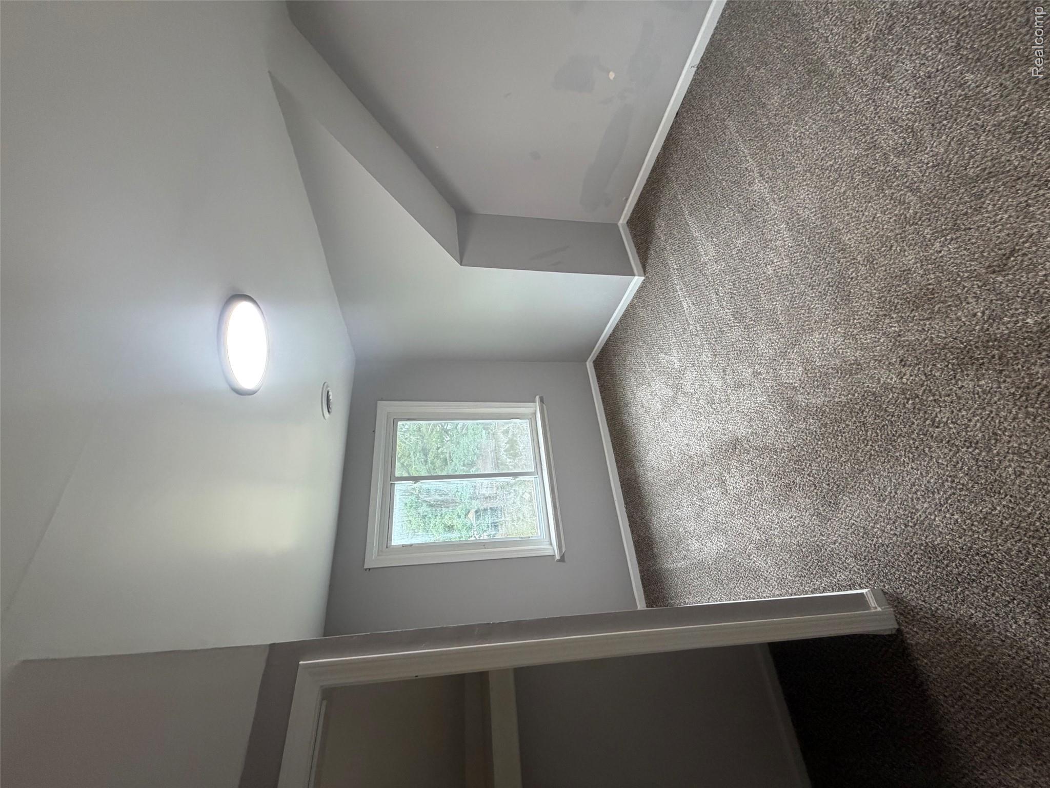 1208 W 4th Avenue Property Photo 24
