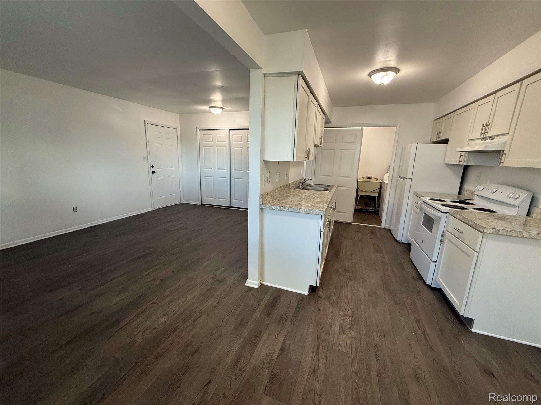 201 Thomas St Property Photo 4